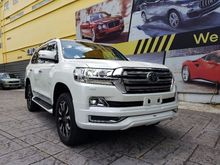 2017 Toyota Land Cruiser 4.6 ZX Sunroof Modellista Body Kit Surround Camera Pre-Crash Xenon LED Running Light Power Boot Side Step Rear Entertainment