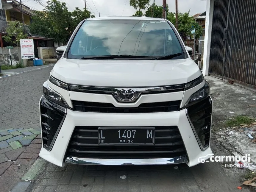 Jual Mobil Toyota Voxy 2019 2.0 di Jawa Timur Automatic Wagon Putih Rp 390.000.000