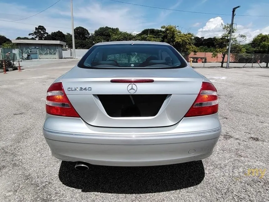 2002 Mercedes-Benz CLK240 Coupe