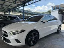 2022 Mercedes-Benz A200 1.3 Progressive Line Sedan / Full Service Record
