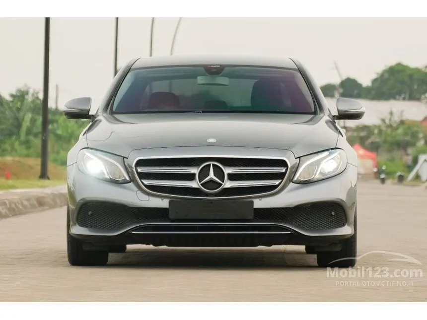 2017 Mercedes-Benz E250 Avantgarde CKD Sedan