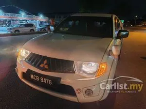 2011 Mitsubishi Triton 2.5 Dual Cab 4X4 Pickup