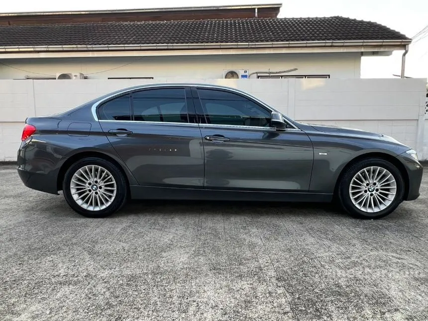 2013 BMW 320d Luxury Sedan