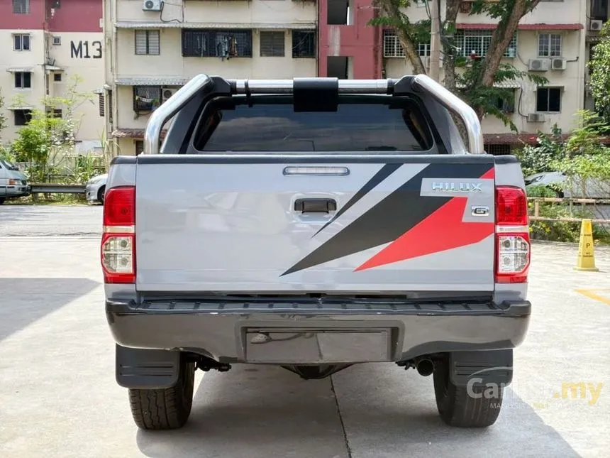 2011 Toyota Hilux Dual Cab Pickup