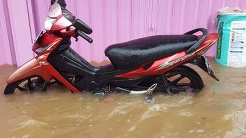 Cara Menyelamatkan Motor Terendam Banjir