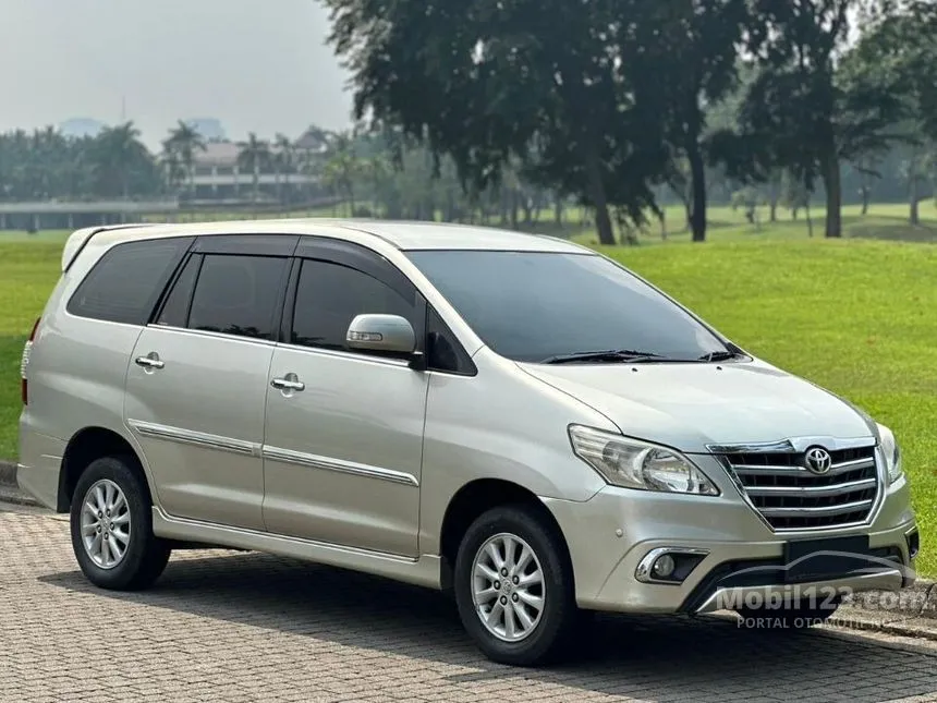 Jual Mobil Toyota Kijang Innova 2014 V Luxury 2.0 di Banten Automatic MPV Silver Rp 179.000.000