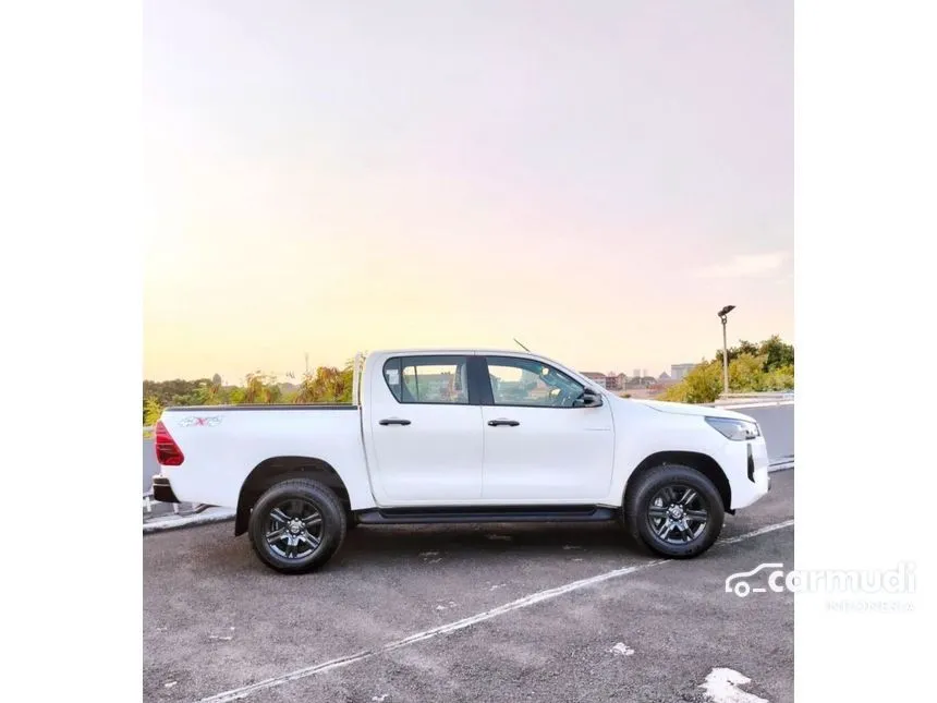 2024 Toyota Hilux V Dual Cab Pick-up