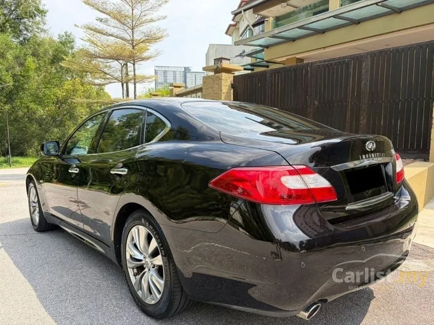 2014 Infiniti Q70 Sedan