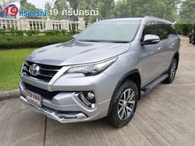 2015 Toyota Fortuner 2.4 (ปี 15-18) V SUV AT