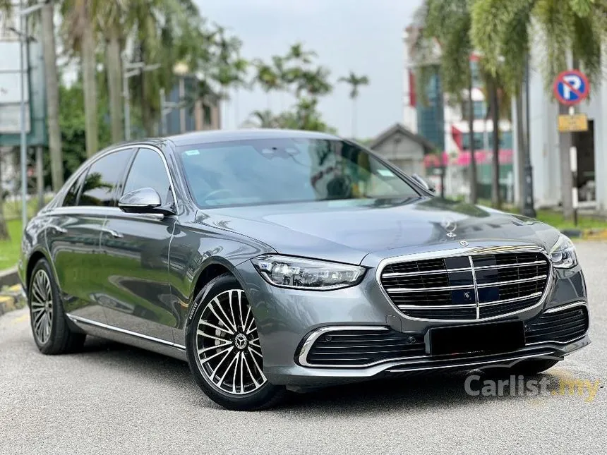 2022 Mercedes-Benz S580e Sedan