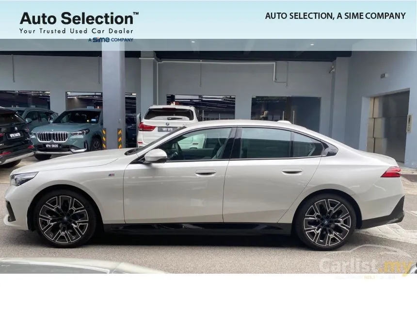 2024 BMW i5 eDrive40 M Performance Sedan