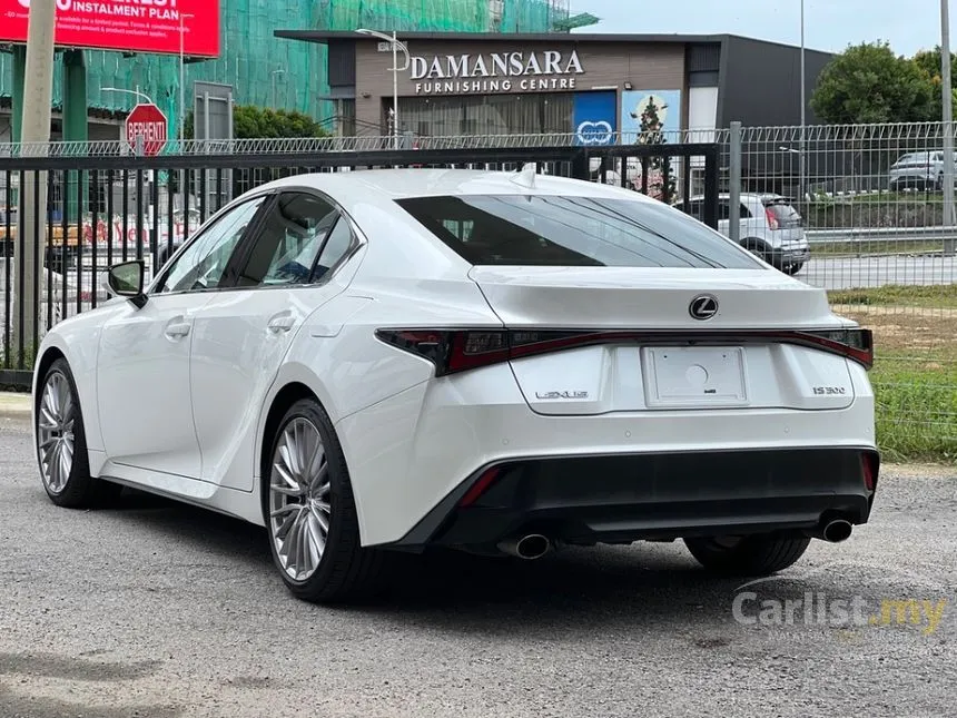 2021 Lexus IS 300 Luxury Sedan