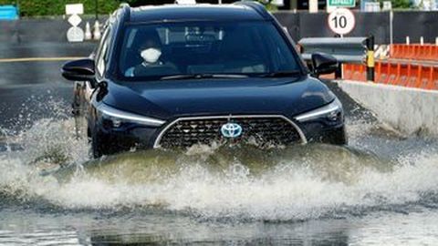 Opsi Mobil Irit BBM, Ini Rentang Harga Toyota Corolla Cross Hybrid Bekas