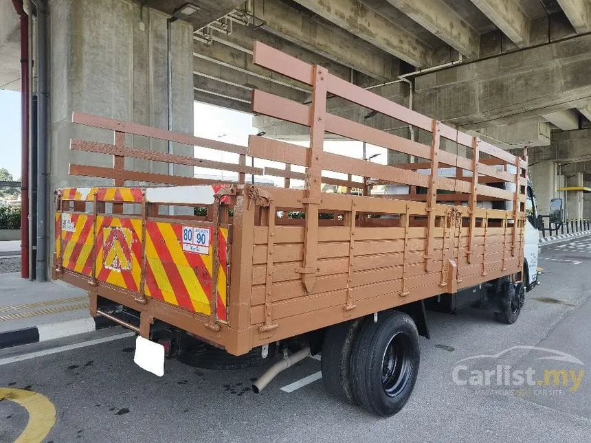 2017 Mitsubishi Fuso canter Lorry