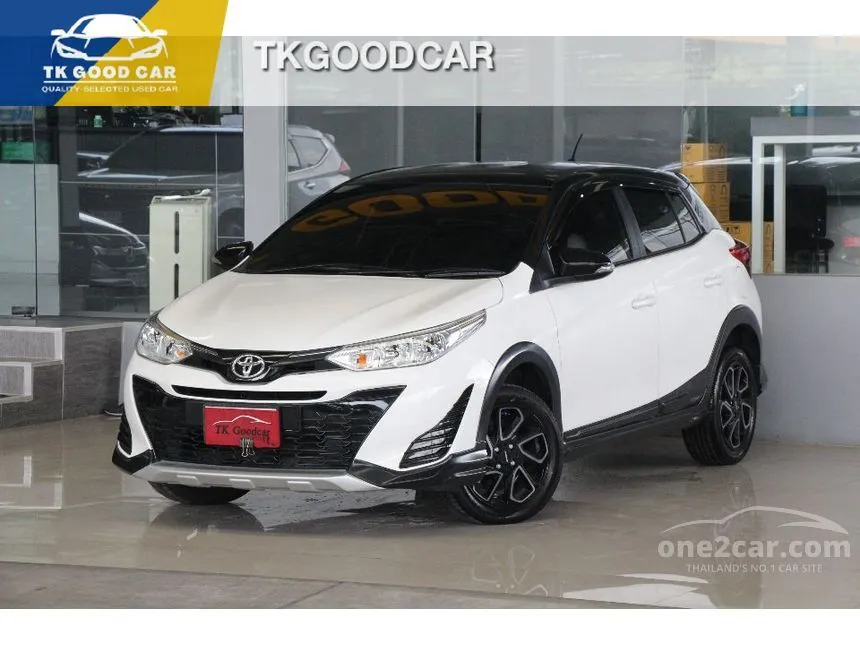 2020 Toyota YARIS Mid Cross Hatchback