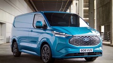 Ford E-Transit Custom รถตู้พลังงานไฟฟ้า วิ่งได้ไกล 380 กม.