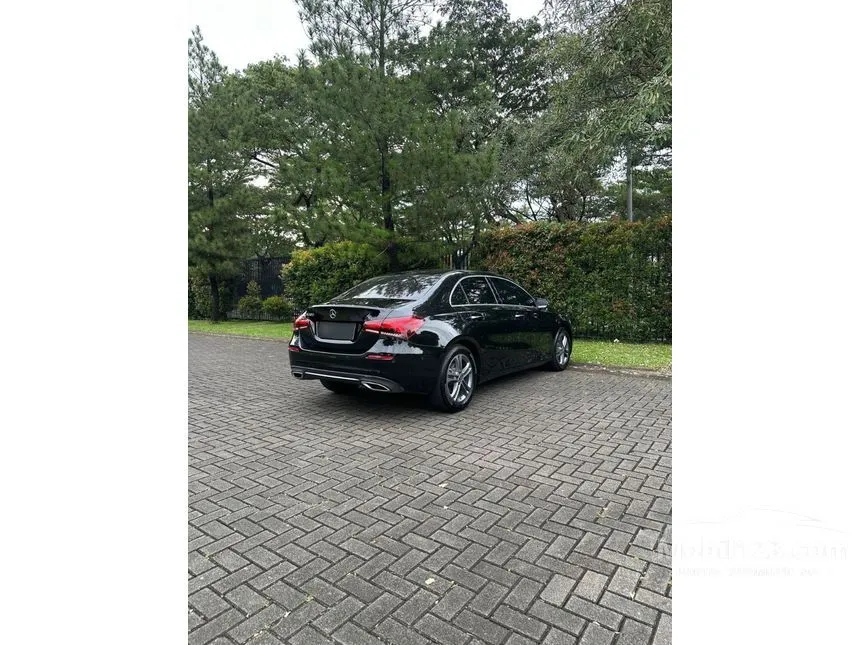 2021 Mercedes-Benz A200 progressive line Sedan