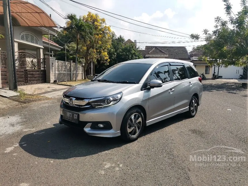 Jual Mobil Honda Mobilio 2019 E 1.5 di Jawa Timur Automatic MPV Silver Rp 177.000.000