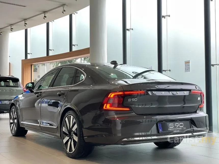 2024 Volvo S90 Recharge T8 PHEV Sedan