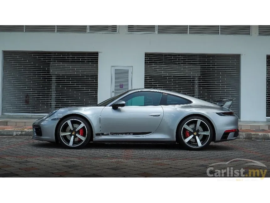 2020 Porsche 911 Carrera 4S Coupe