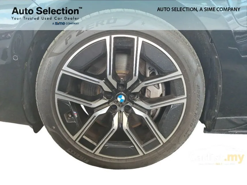 2024 BMW 750e xDrive M Sport Pure Excellence Sedan