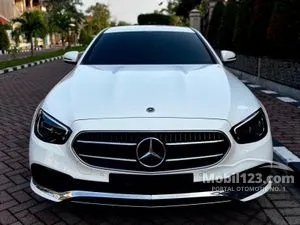 2022 Mercedes-Benz E200 2.0 Avantgarde Sedan