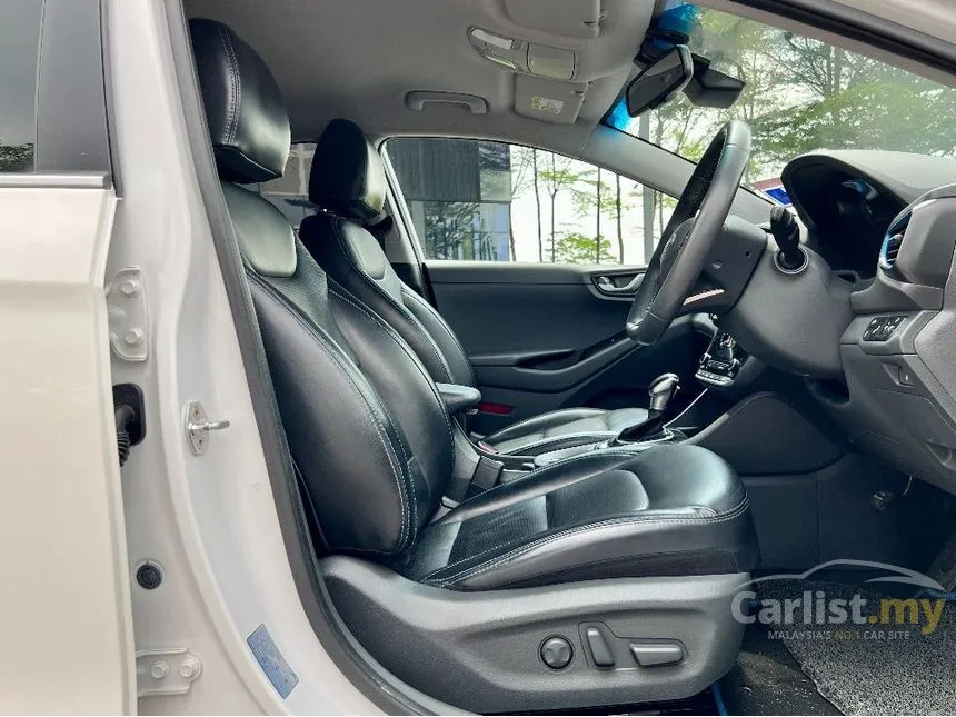 2017 Hyundai Ioniq Hybrid BlueDrive HEV Plus Hatchback