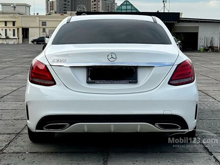 2018 Mercedes-Benz C200 AMG Sedan