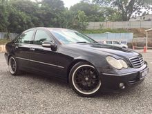 2006/07 Mercedes-Benz C200K 1.8 Sedan ** ONE CAREFUL OWNER... ACCIDENT FREE... TIP-TOP CONDITION... CLEAN INTERIOR... LOW MLG **