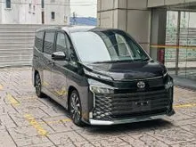 2023 Toyota Voxy 2.0 S-Z MPV - Grade 4.5B, 14K KM, 360 Surround View Camera, Power Boot, HUD, BSM, DIM, 17 Inch Sport Rim