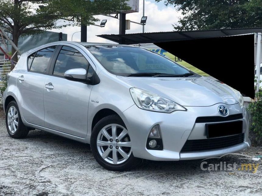 Toyota Prius C 2013 Hybrid 1 5 In Kuala Lumpur Automatic Hatchback Silver For Rm 23 888 7102106 Carlist My