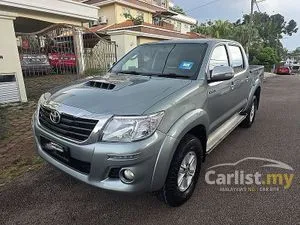 2015 Toyota Hilux 2.5 G VNT Dual Cab (Metallic) Pickup
