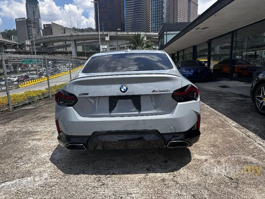2022 BMW M240i xDrive Coupe