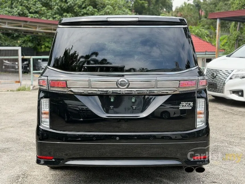 2021 Nissan Elgrand High-Way Star Urban Chrome MPV
