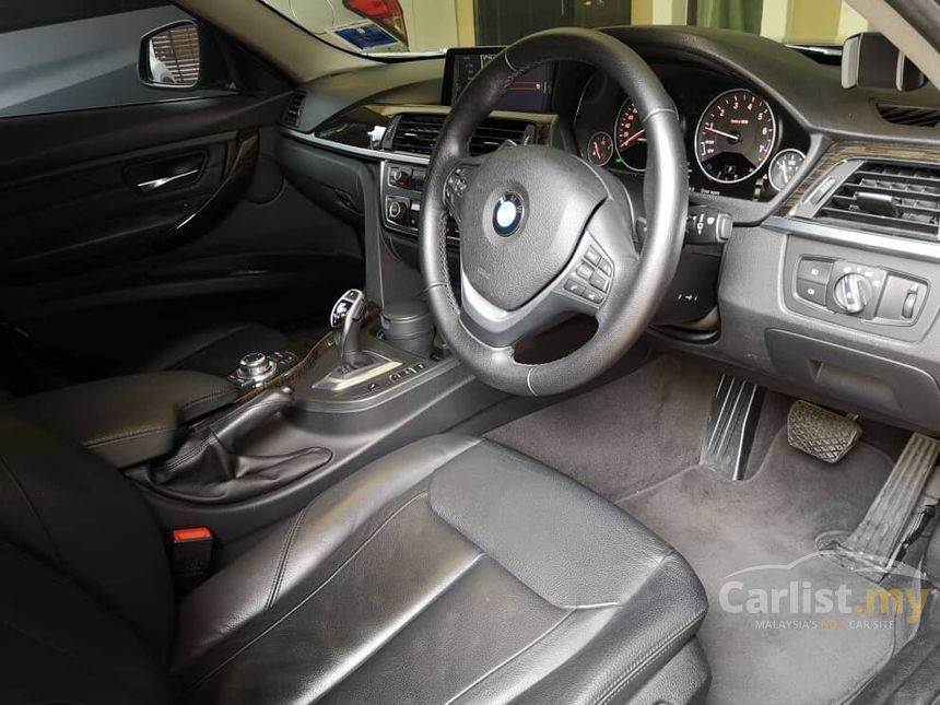2012 BMW 328i Luxury Line Sedan
