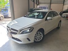 Clear Stock Mercedes-Benz A180 2016 UNREG