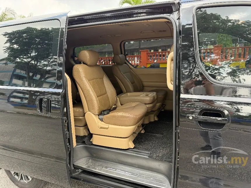 2020 Hyundai Grand Starex Executive MPV