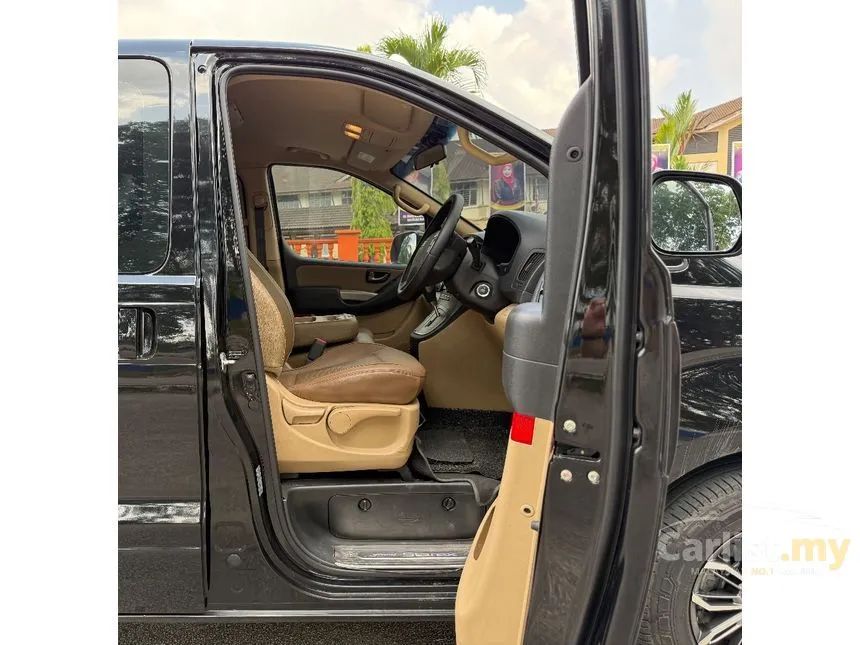 2020 Hyundai Grand Starex Executive MPV