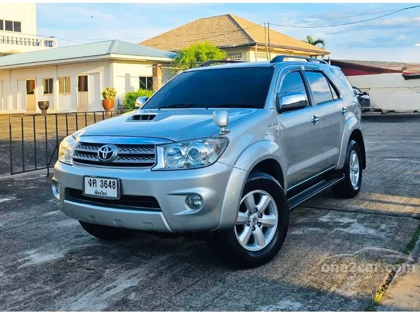 2010 Toyota FORTUNER V Aperto SUV