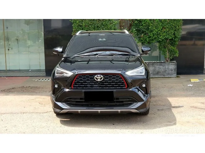 2023 Toyota Yaris Cross S HV with GR Parts Aero Pkg SUV