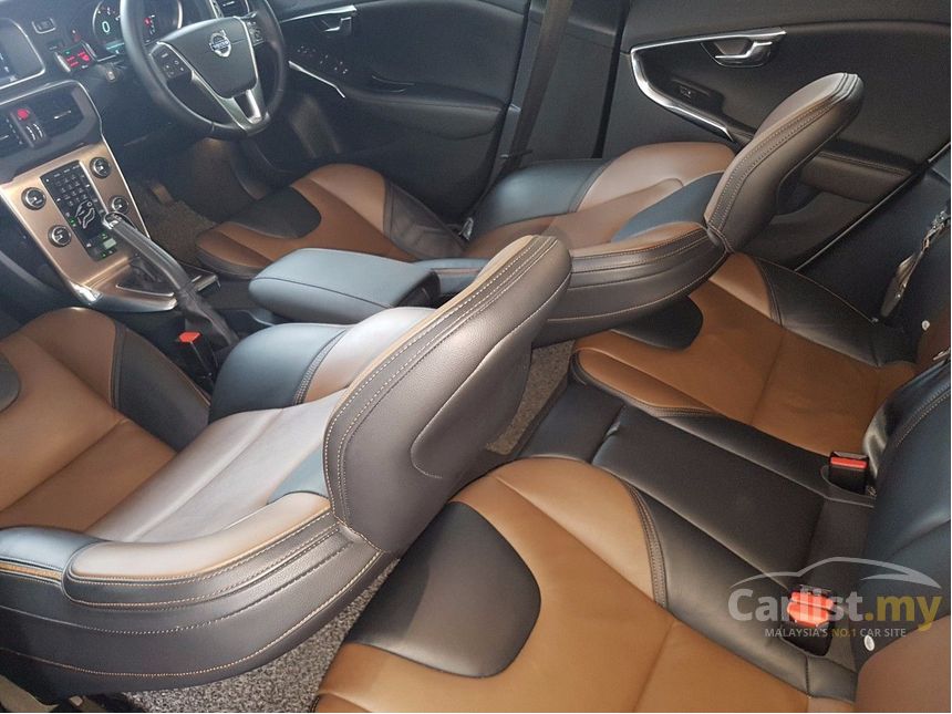 Volvo V40 Cross Country 2015 T5 2.0 in Kuala Lumpur 