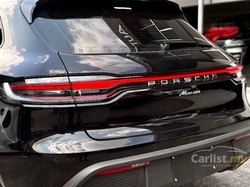 2022 Porsche Macan SUV