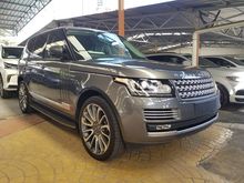 2015 Land Rover Range Rover 4.4 Vogue SDV8 SUV Panoramic Roof Power Boot Side Step Paddle Shift Reverse Camera Meridian Sound System Push Start Button Keyless-Go Xenon Light LED Daytime Running Light