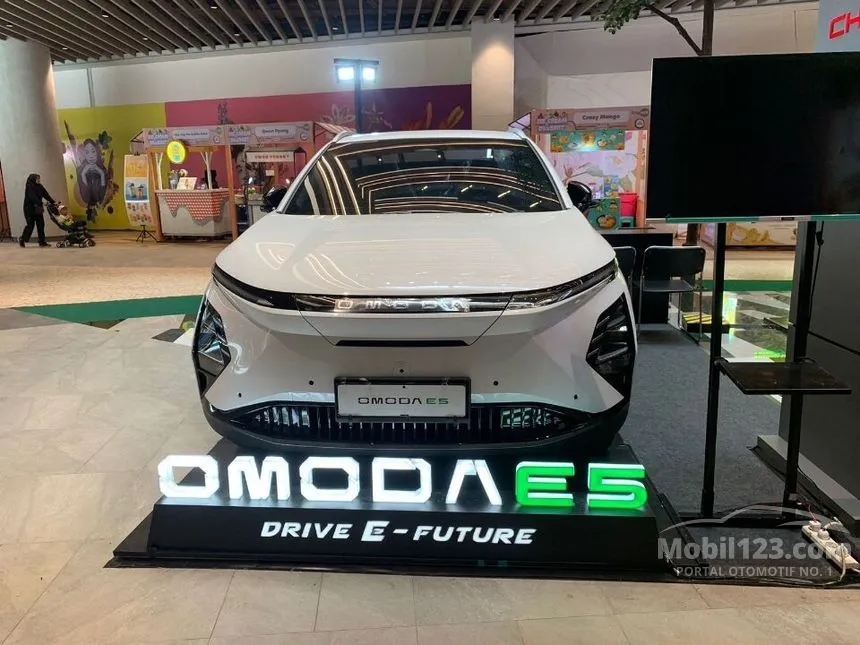 Jual Mobil Chery Omoda E5 2024 EV di Jawa Barat Automatic Wagon Hitam Rp 498.800.000