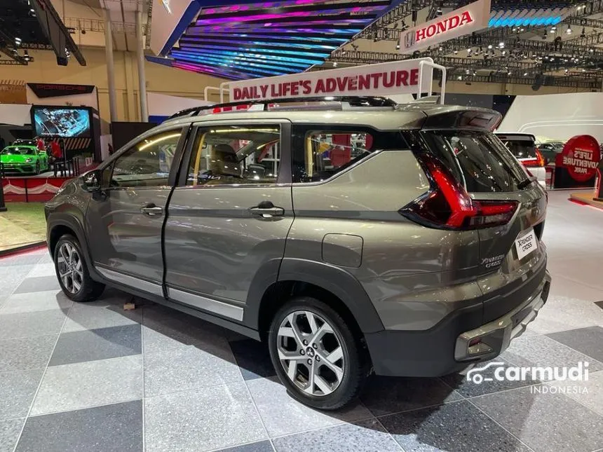 2024 Mitsubishi Xpander CROSS Premium Package Wagon