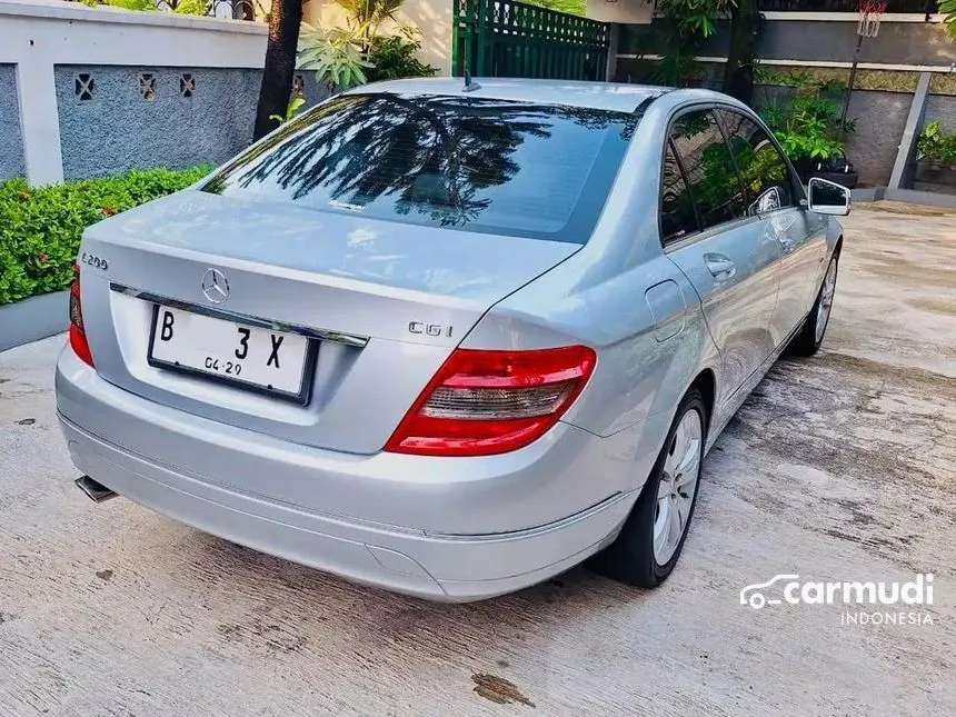 2010 Mercedes-Benz C200 CGI Avantgarde Sedan