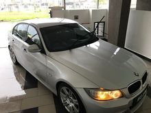 2011/2012 BMW 320i 2.0 M Sport Sedan