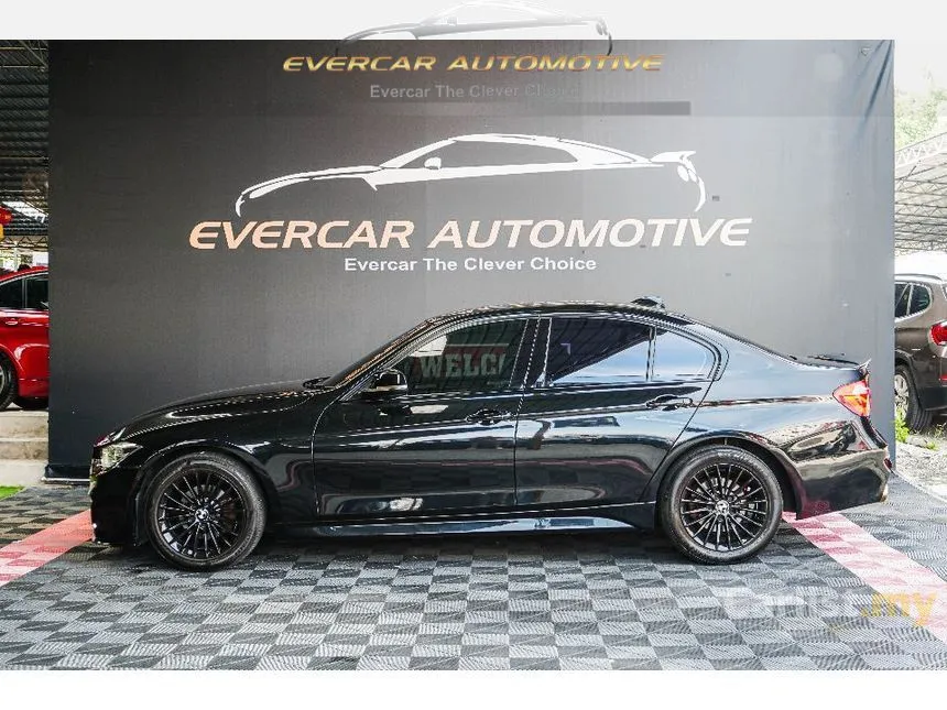 2019 BMW 318i Luxury Sedan