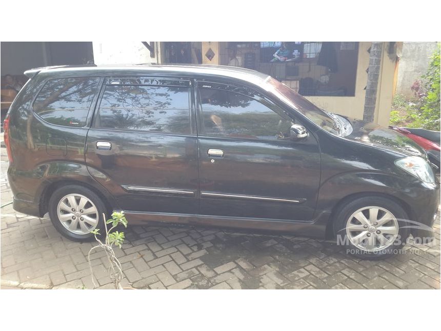 Legenda Jalanan: Mengupas Tuntas Toyota Avanza 2007 Hitam