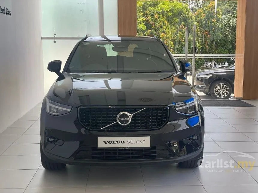 2023 Volvo XC40 B5 Ultimate SUV